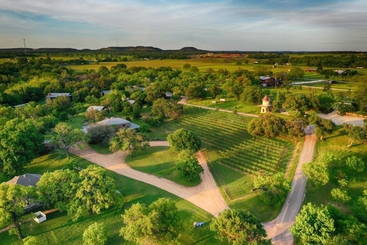 Barons Creekside Resort Fredericksburg Exteriör bild