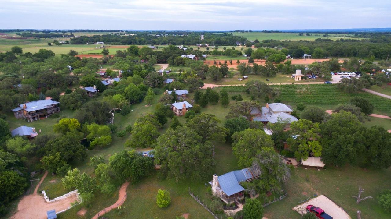 Barons Creekside Resort Fredericksburg Exteriör bild