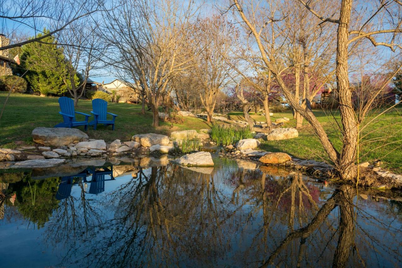 Barons Creekside Resort Fredericksburg Exteriör bild